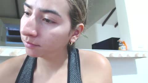 Snapshot of odette_brigh_ chatting on January 10, 2025, 11:08 pm Val online show from January 10, 2025, 11:08 pm