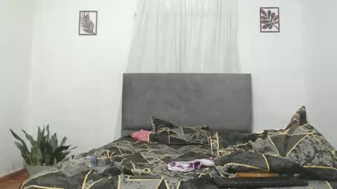 Snapshot of odette_brigh_ chatting on October 10, 2025, 8:30 pm Val online show from October 10, 2025, 8:30 pm