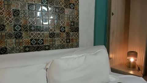 Ana  online show from September 11, 2025, 11:10 am