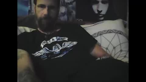 Snapshot of oedipe666 chatting on December 4, 2024, 5:33 pm oedipe666cam online show from December 4, 2024, 5:33 pm