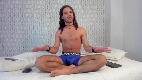 Snapshot of oezack__ chatting on January 22, 2025, 5:38 pm Zack online show from January 22, 2025, 5:38 pm