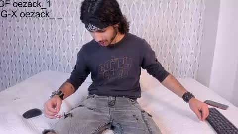 Snapshot of oezack__ chatting on January 28, 2025, 6:49 pm Zack online show from January 28, 2025, 6:49 pm