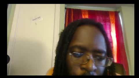 Snapshot of officialkingdraven chatting on October 6, 2025, 5:10 pm officialkingdraven online show from October 6, 2025, 5:10 pm