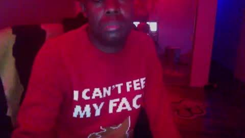 Snapshot of officialmoneyxxx chatting on December 12, 2024, 12:55 pm Money online show from December 12, 2024, 12:55 pm