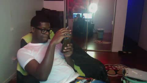 Snapshot of officialmoneyxxx chatting on December 14, 2024, 12:44 pm Money online show from December 14, 2024, 12:44 pm