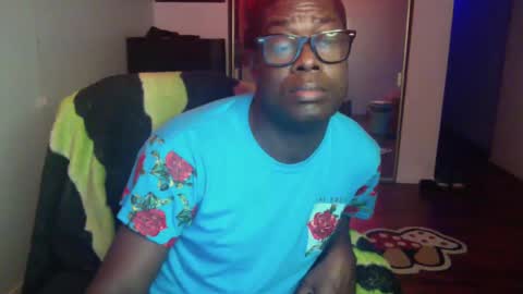 Snapshot of officialmoneyxxx chatting on December 16, 2024, 1:53 am Money online show from December 16, 2024, 1:53 am