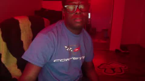 Snapshot of officialmoneyxxx chatting on December 16, 2024, 1:22 pm Money online show from December 16, 2024, 1:22 pm