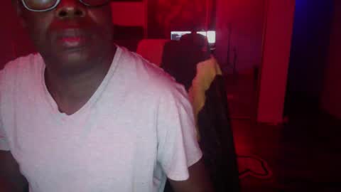 Snapshot of officialmoneyxxx chatting on January 23, 2025, 3:58 am Money online show from January 23, 2025, 3:58 am