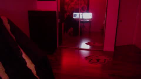 Snapshot of officialmoneyxxx chatting on October 9, 2025, 11:30 am Money online show from October 9, 2025, 11:30 am