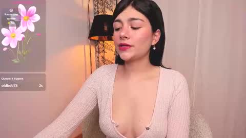  Holly  online show from October 18, 2025, 1:41 am