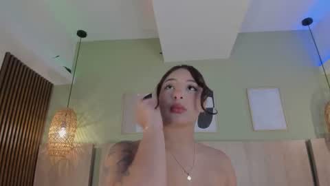 Holly online show from July 25, 2026, 11:19 am