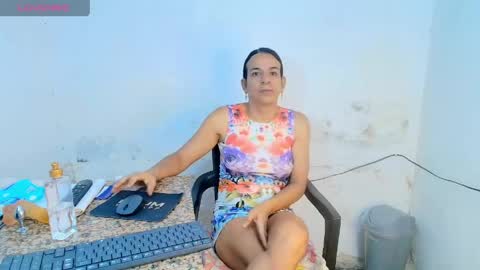 Snapshot of oh_tique chatting on June 1, 2026, 12:40 pm LU online show from June 1, 2026, 12:40 pm