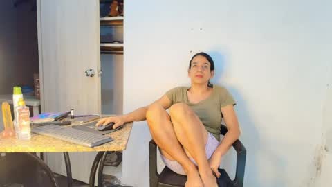 Snapshot of oh_tique chatting on June 26, 2026, 2:38 am LU online show from June 26, 2026, 2:38 am