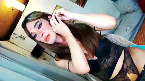 IM CHIE  DONT FORGET TO FOLLOW ME  MAKE ME SMILE HERE  THUMB UP FOR 25TOK  online show from February 25, 2026, 5:22 pm