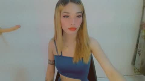 ohmyalessandraxcx online show from September 30, 2025, 2:11 pm