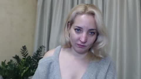 Snapshot of ohsweetiren chatting on December 14, 2024, 7:14 pm Iren online show from December 14, 2024, 7:14 pm