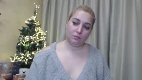 Snapshot of ohsweetiren chatting on December 24, 2024, 10:01 am Iren online show from December 24, 2024, 10:01 am