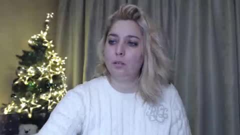 Snapshot of ohsweetiren chatting on December 31, 2024, 9:53 am Iren online show from December 31, 2024, 9:53 am