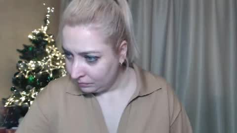 Snapshot of ohsweetiren chatting on January 9, 2025, 7:10 am Iren online show from January 9, 2025, 7:10 am