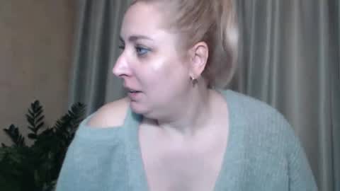 Snapshot of ohsweetiren chatting on January 11, 2025, 10:08 am Iren online show from January 11, 2025, 10:08 am