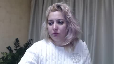 Snapshot of ohsweetiren chatting on January 15, 2025, 10:38 am Iren online show from January 15, 2025, 10:38 am