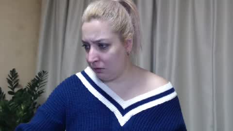 Snapshot of ohsweetiren chatting on January 23, 2025, 7:32 am Iren online show from January 23, 2025, 7:32 am