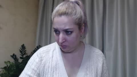 Snapshot of ohsweetiren chatting on January 25, 2025, 10:29 am Iren online show from January 25, 2025, 10:29 am