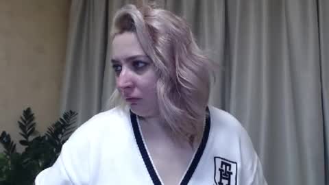 Snapshot of ohsweetiren chatting on January 26, 2025, 7:10 am Iren online show from January 26, 2025, 7:10 am