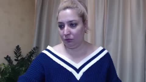 Snapshot of ohsweetiren chatting on February 2, 2025, 6:37 am Iren online show from February 2, 2025, 6:37 am