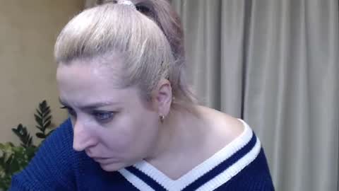 Snapshot of ohsweetiren chatting on February 2, 2025, 9:40 am Iren online show from February 2, 2025, 9:40 am