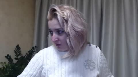 Snapshot of ohsweetiren chatting on February 9, 2025, 6:43 am Iren online show from February 9, 2025, 6:43 am