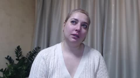 Snapshot of ohsweetiren chatting on February 12, 2025, 7:13 am Iren online show from February 12, 2025, 7:13 am