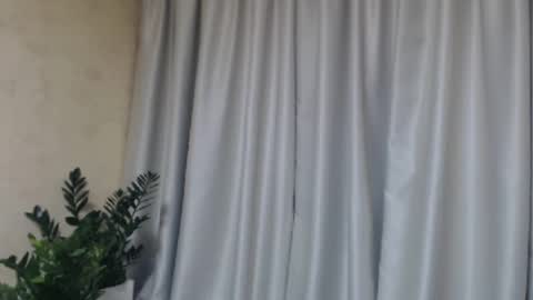 Snapshot of ohsweetiren chatting on February 13, 2025, 10:12 am Iren online show from February 13, 2025, 10:12 am