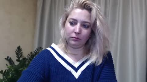 Snapshot of ohsweetiren chatting on February 16, 2025, 10:21 am Iren online show from February 16, 2025, 10:21 am