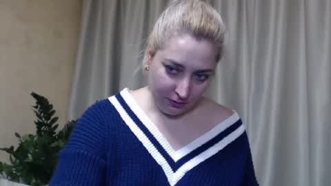 Snapshot of ohsweetiren chatting on February 22, 2025, 10:29 am Iren online show from February 22, 2025, 10:29 am