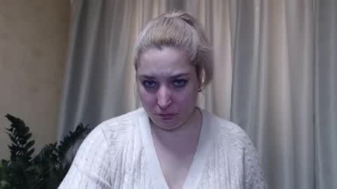 Snapshot of ohsweetiren chatting on February 23, 2025, 7:11 am Iren online show from February 23, 2025, 7:11 am