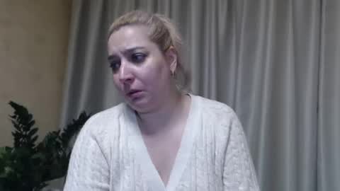 Snapshot of ohsweetiren chatting on February 23, 2025, 10:17 am Iren online show from February 23, 2025, 10:17 am