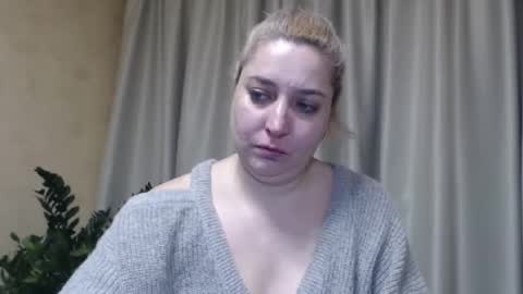 Snapshot of ohsweetiren chatting on February 28, 2025, 4:21 am Iren online show from February 28, 2025, 4:21 am