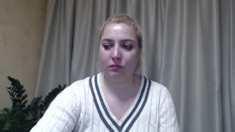 Snapshot of ohsweetiren chatting on March 9, 2025, 9:57 am Iren online show from March 9, 2025, 9:57 am