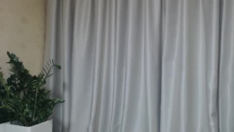 Snapshot of ohsweetiren chatting on October 8, 2025, 6:33 am Iren online show from October 8, 2025, 6:33 am