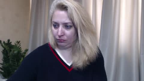 Snapshot of ohsweetiren chatting on May 5, 2026, 5:26 am Iren online show from May 5, 2026, 5:26 am