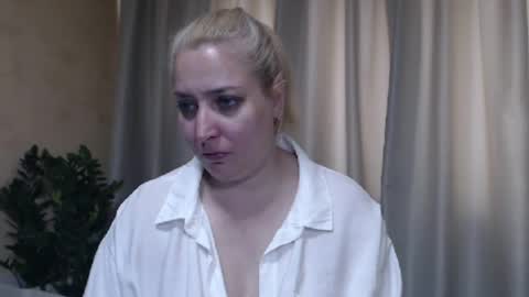 Snapshot of ohsweetiren chatting on May 29, 2026, 6:00 am Iren online show from May 29, 2026, 6:00 am