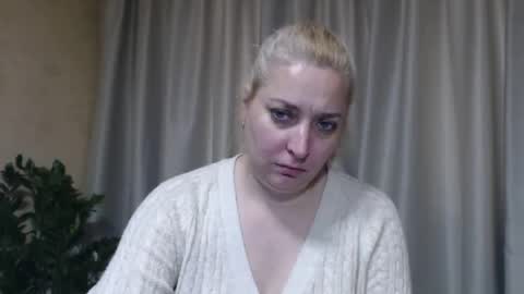 Snapshot of ohsweetiren chatting on June 3, 2026, 5:10 am Iren online show from June 3, 2026, 5:10 am