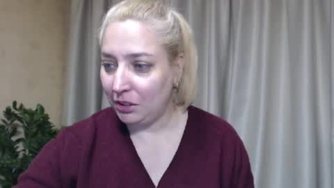Snapshot of ohsweetiren chatting on June 4, 2026, 6:08 am Iren online show from June 4, 2026, 6:08 am