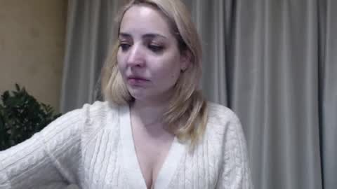 Mari online show from February 8, 2026, 10:13 pm