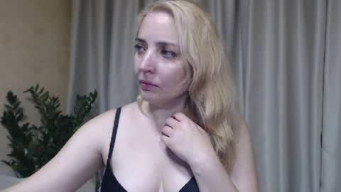 Mari online show from July 30, 2026, 4:06 pm