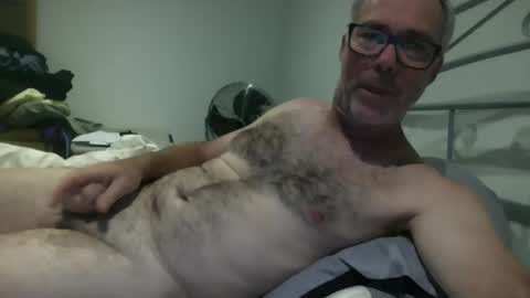 Snapshot of oiledcouple1 chatting on October 19, 2025, 8:48 am oiledcouple1 online show from October 19, 2025, 8:48 am