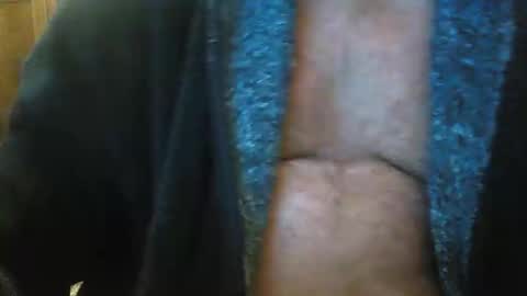 Snapshot of oily27 chatting on February 24, 2026, 9:02 pm William online show from February 24, 2026, 9:02 pm