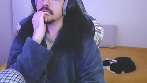 Snapshot of okako chatting on April 2, 2026, 7:44 pm okako online show from April 2, 2026, 7:44 pm