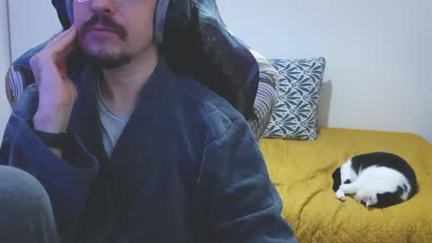 Snapshot of okako chatting on April 7, 2026, 11:43 am okako online show from April 7, 2026, 11:43 am